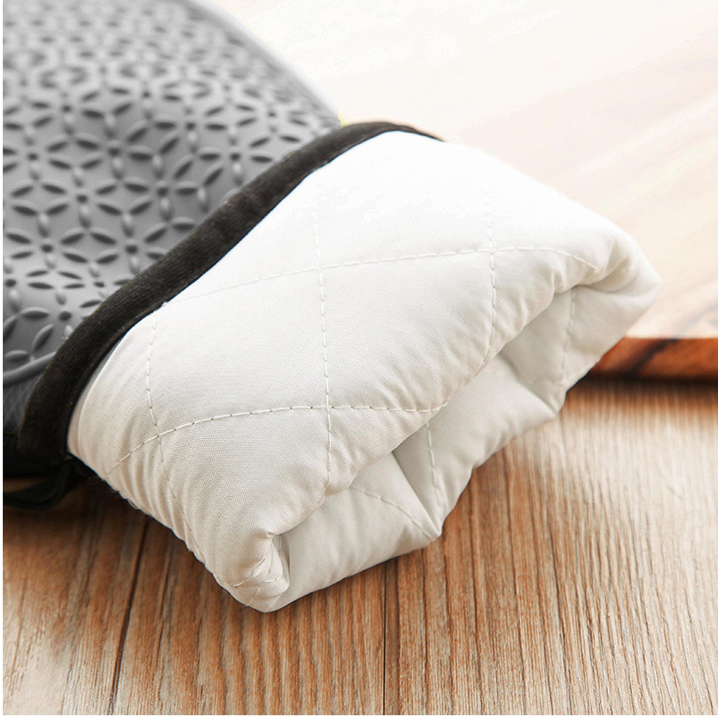 Max 50% off - One Pair Silicone Oven Gloves with Mini Oven Gloves Brush, Pack of 3 (Gray)